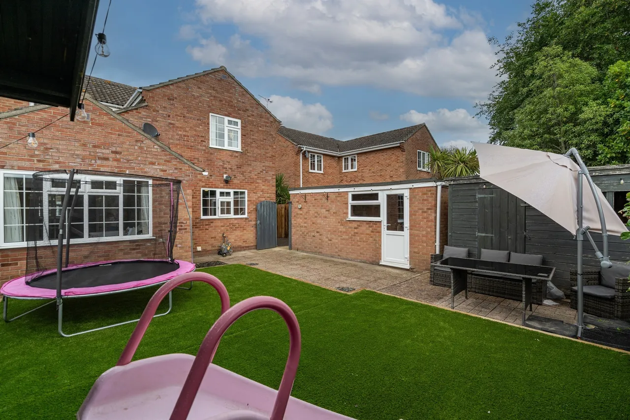 Fellowes Drive, Bradwell, Great Yarmouth, photo 2