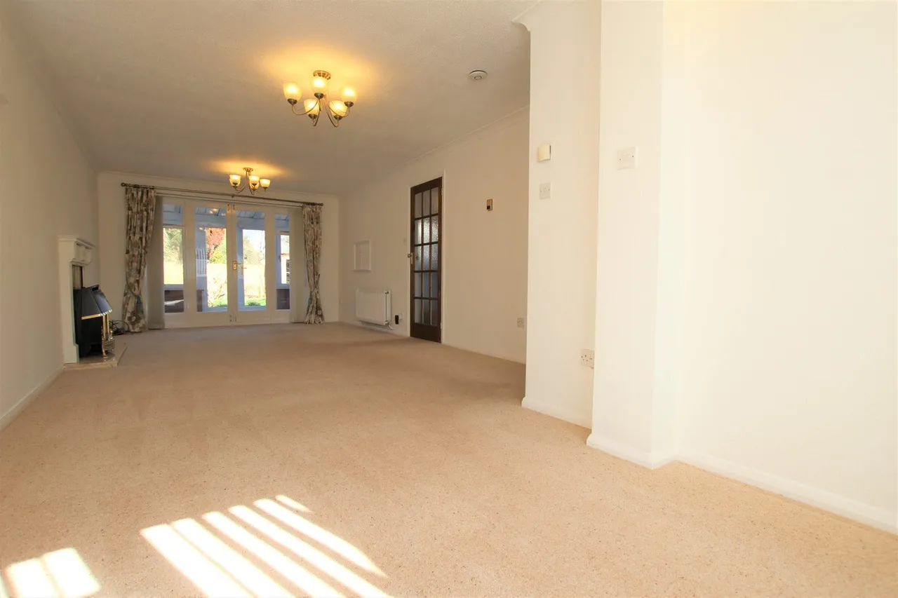 Milton Drive, Newport Pagnell, Newport Pagnell, MK16 9BS, photo 4