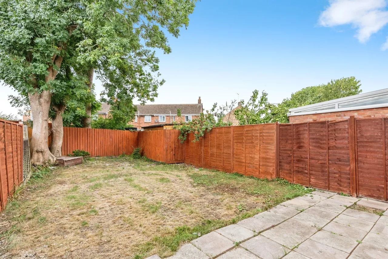 Ashley Avenue, Corby, photo 12