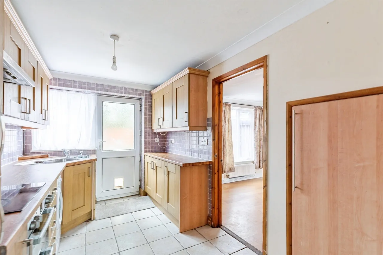 Ashley Avenue, Corby, photo 4