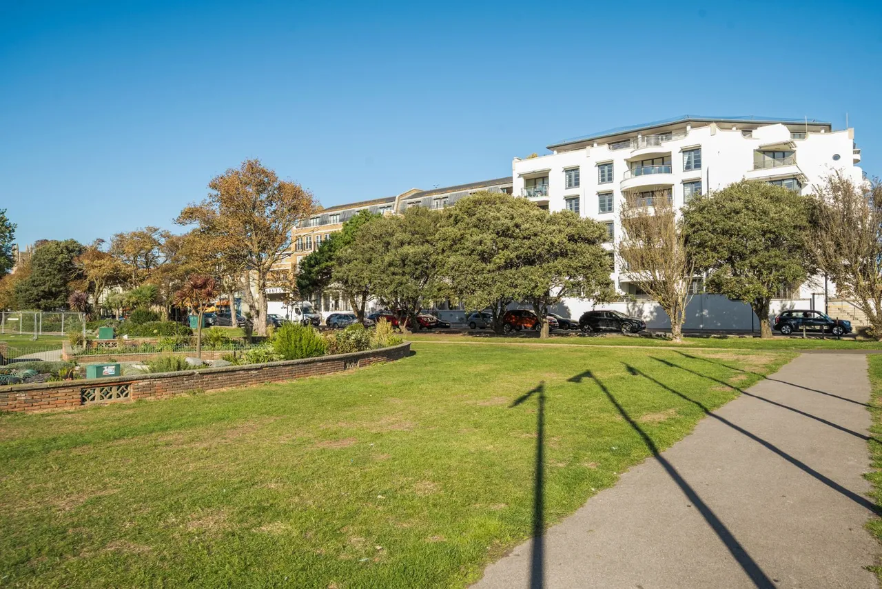 Steyne Gardens, Worthing, BN11, photo 17