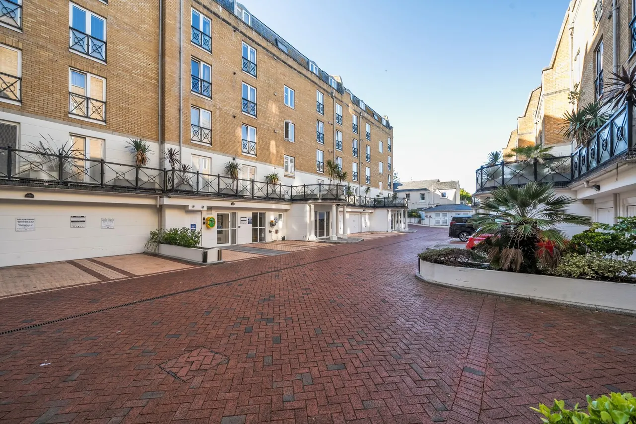 Steyne Gardens, Worthing, BN11, photo 16