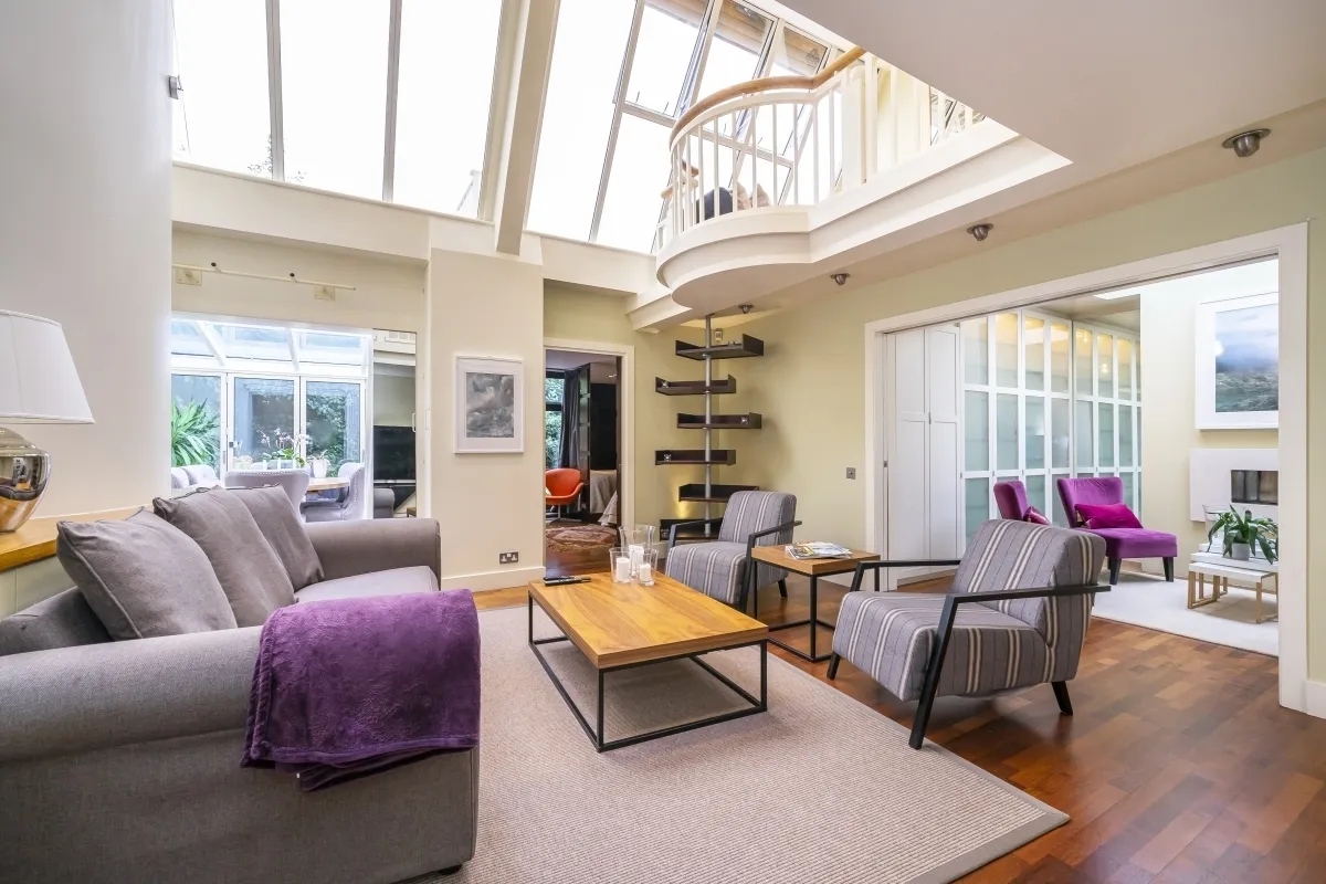 2 bed house to rent — Adam Eve Mews London W8