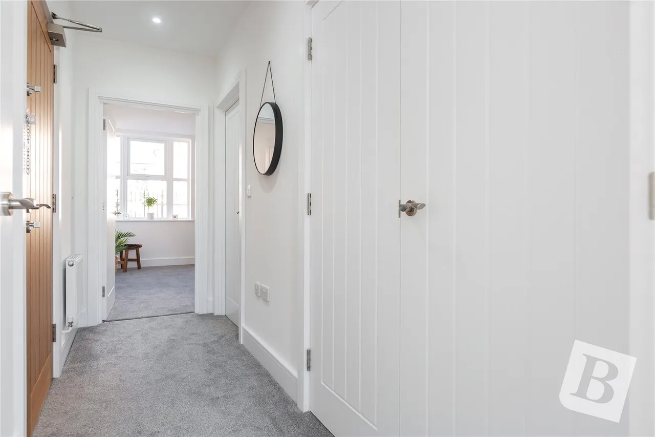 Aston Road, Basildon, SS15, photo 6