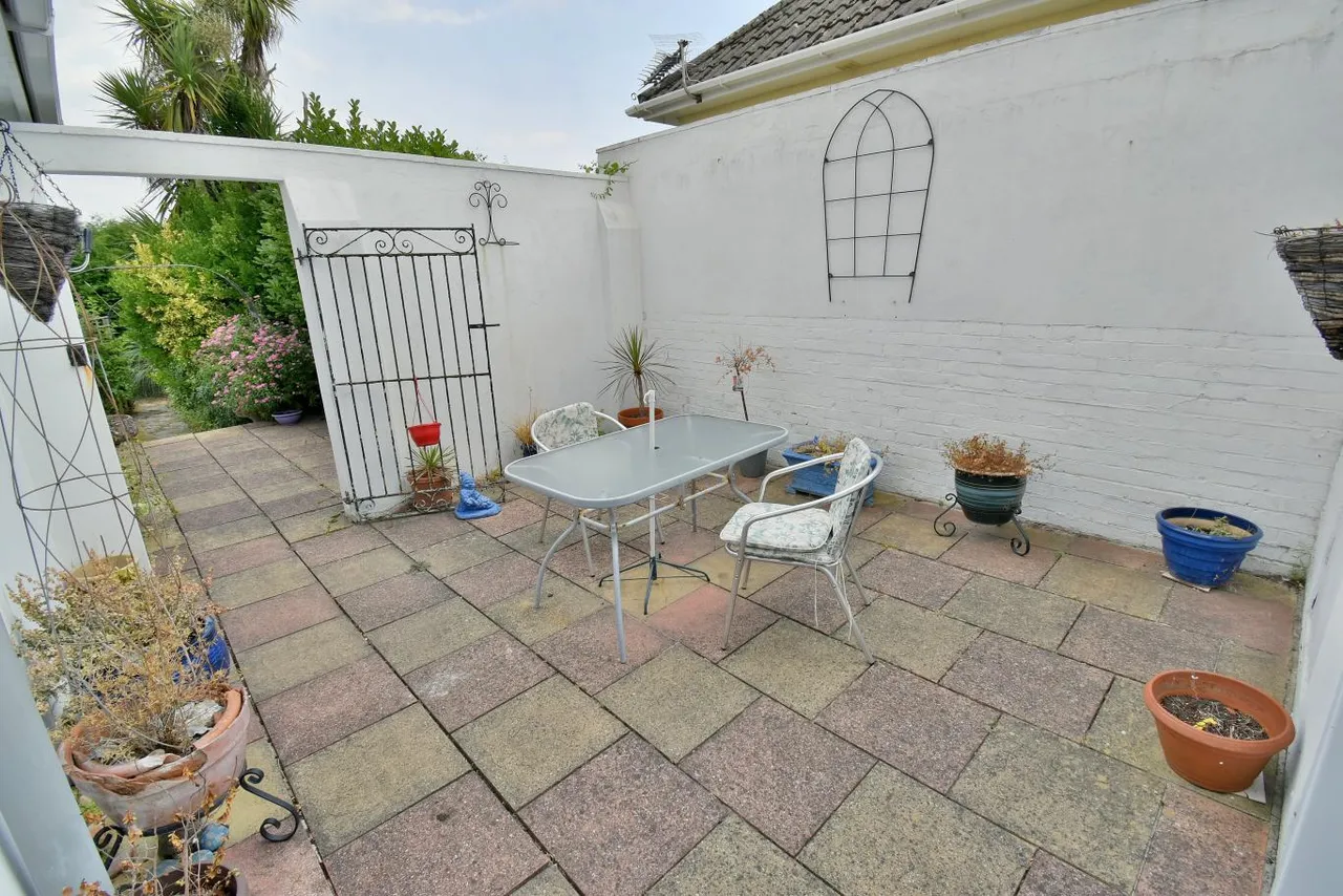 Mags Barrow, BH22, photo 14