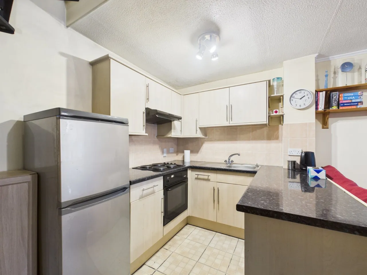 Staines-upon-Thames, Surrey, photo 6