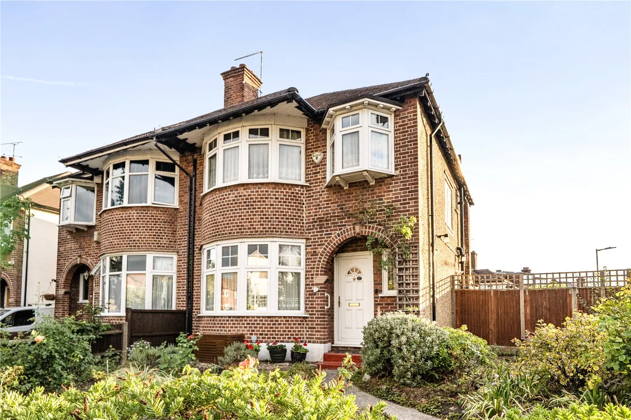 High Road, Whetstone, N20 9PJ, photo 18
