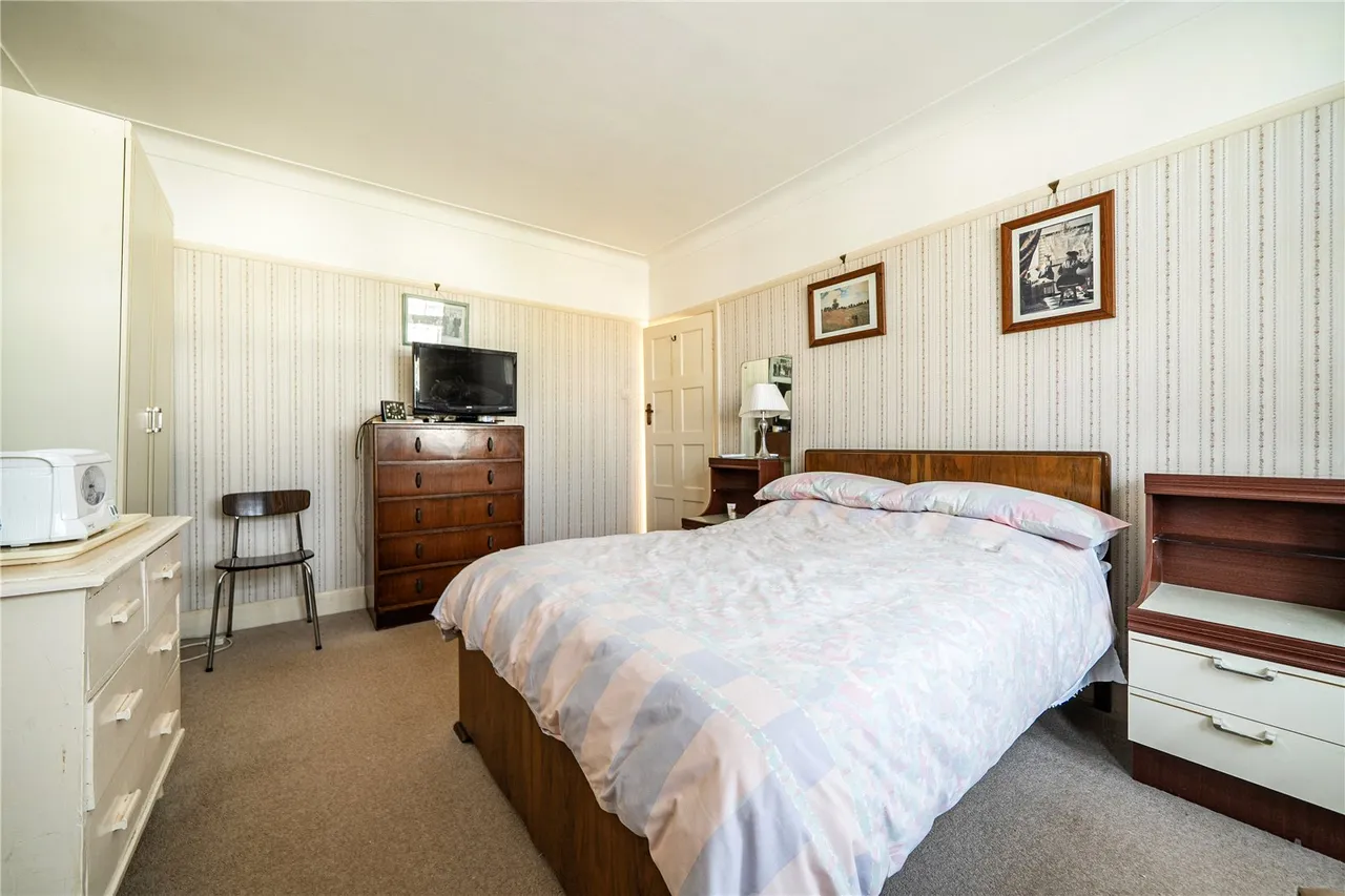 High Road, Whetstone, N20 9PJ, photo 9