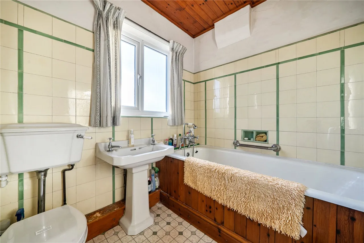 High Road, Whetstone, N20 9PJ, photo 13