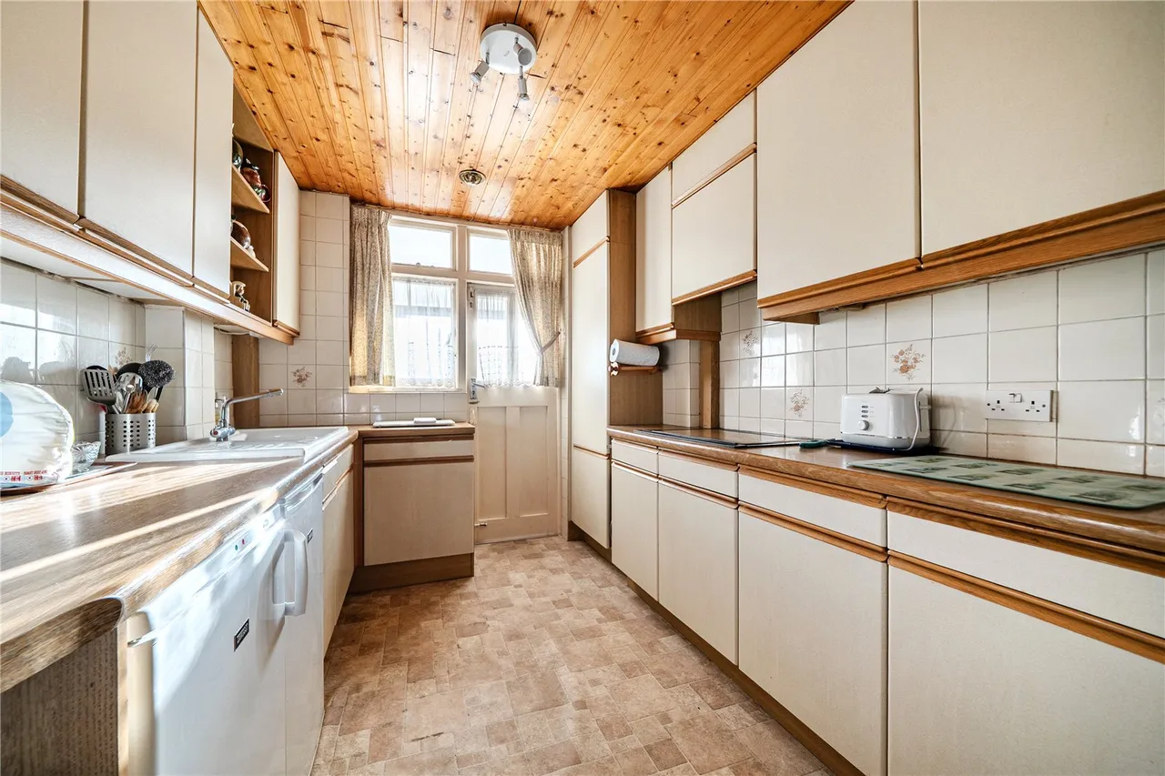 High Road, Whetstone, N20 9PJ, photo 6