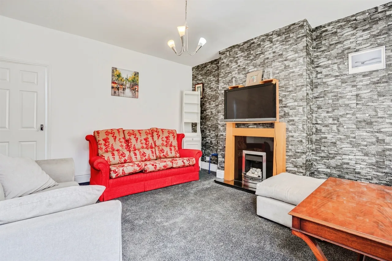 School Lane, Ryhill, WAKEFIELD, photo 5
