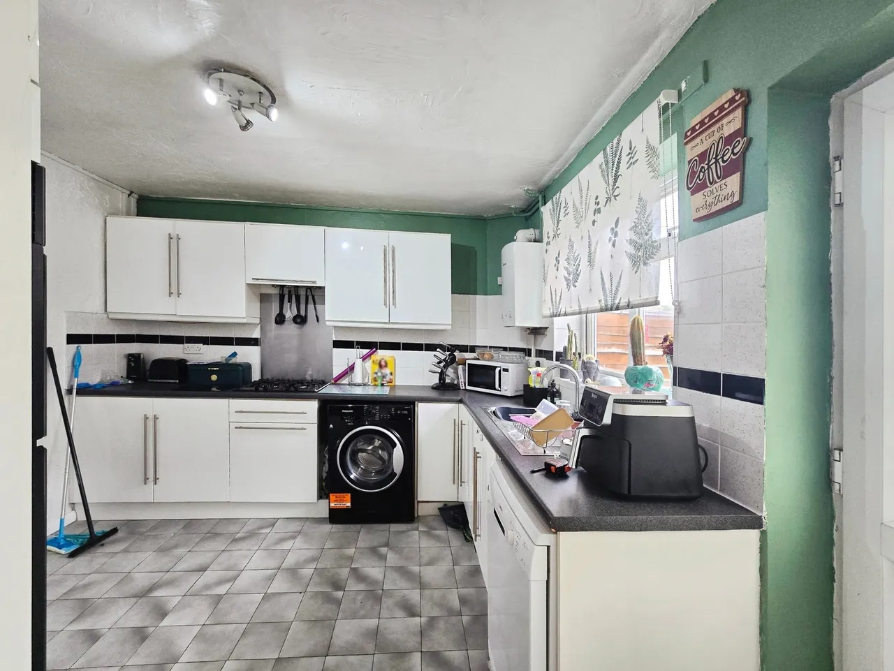 Potters Crescent, Ash, Surrey, GU12 6AY, photo 8