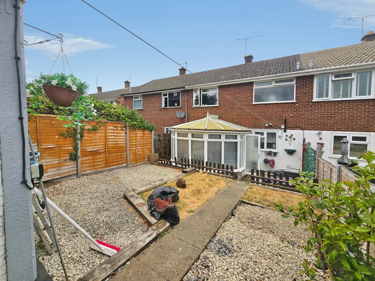 Potters Crescent, Ash, Surrey, GU12 6AY, photo 11