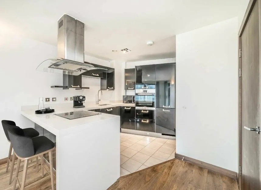 Bridges Court Road, Battersea, SW11, photo 3