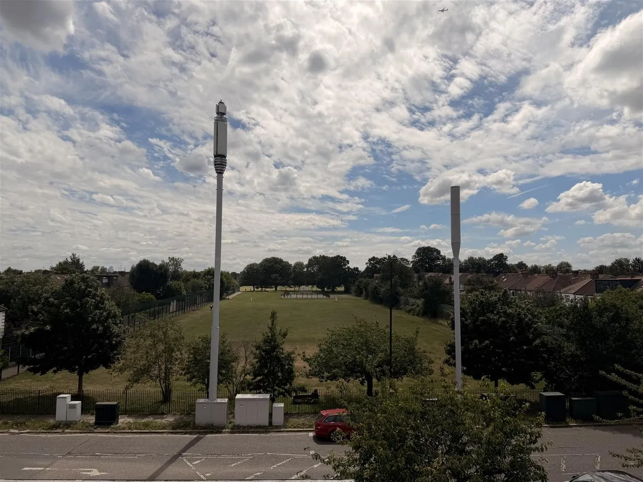 Hedge Lane, London N13 5SX, photo 9