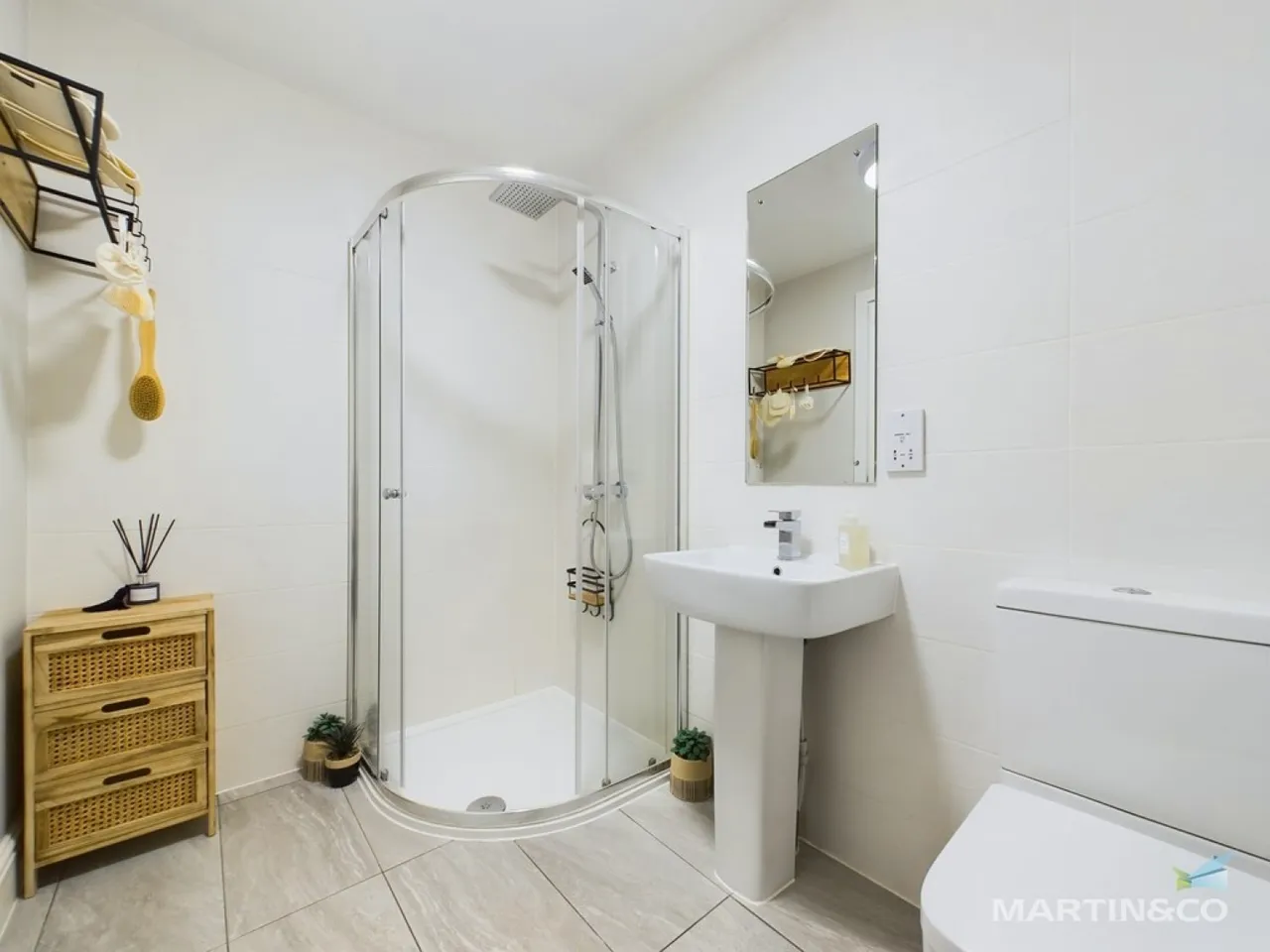Apartment 2 Miller House, 2a Church Road, photo 12