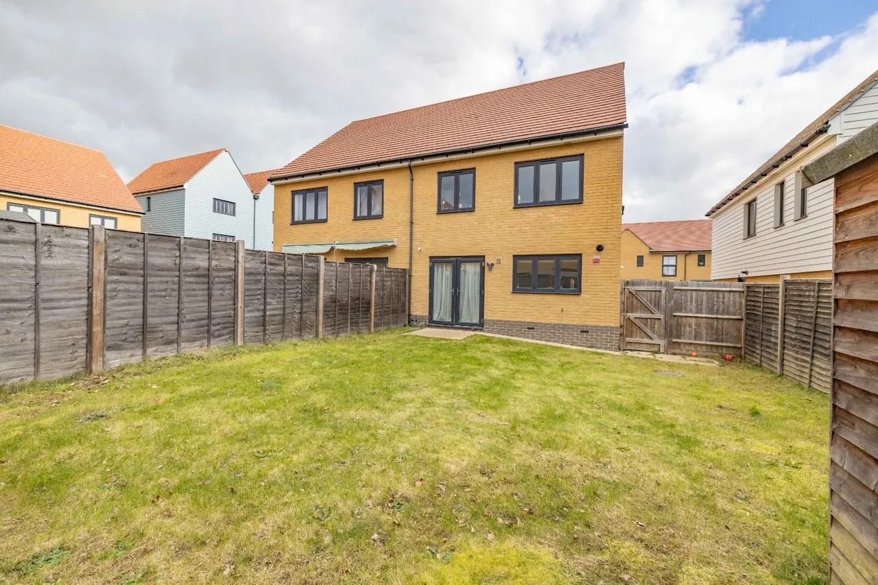 Brickearth Mews, Faversham, ME13, photo 11