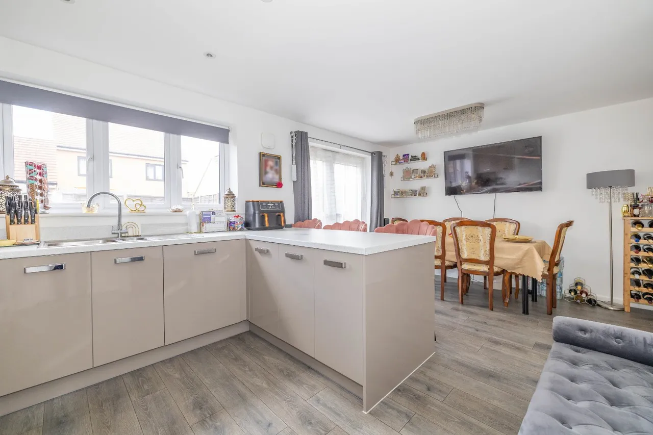 Brickearth Mews, Faversham, ME13, photo 5