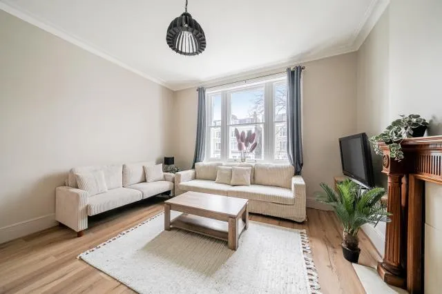 Elsham Road, London, W14, photo 5