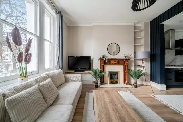 Elsham Road, London, W14, photo 3