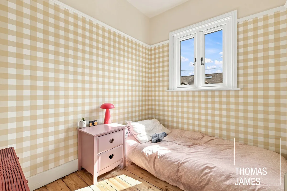 Amberley Road, Enfield, EN1, photo 17