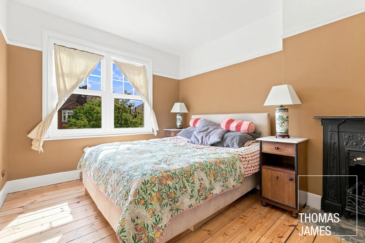 Amberley Road, Enfield, EN1, photo 13