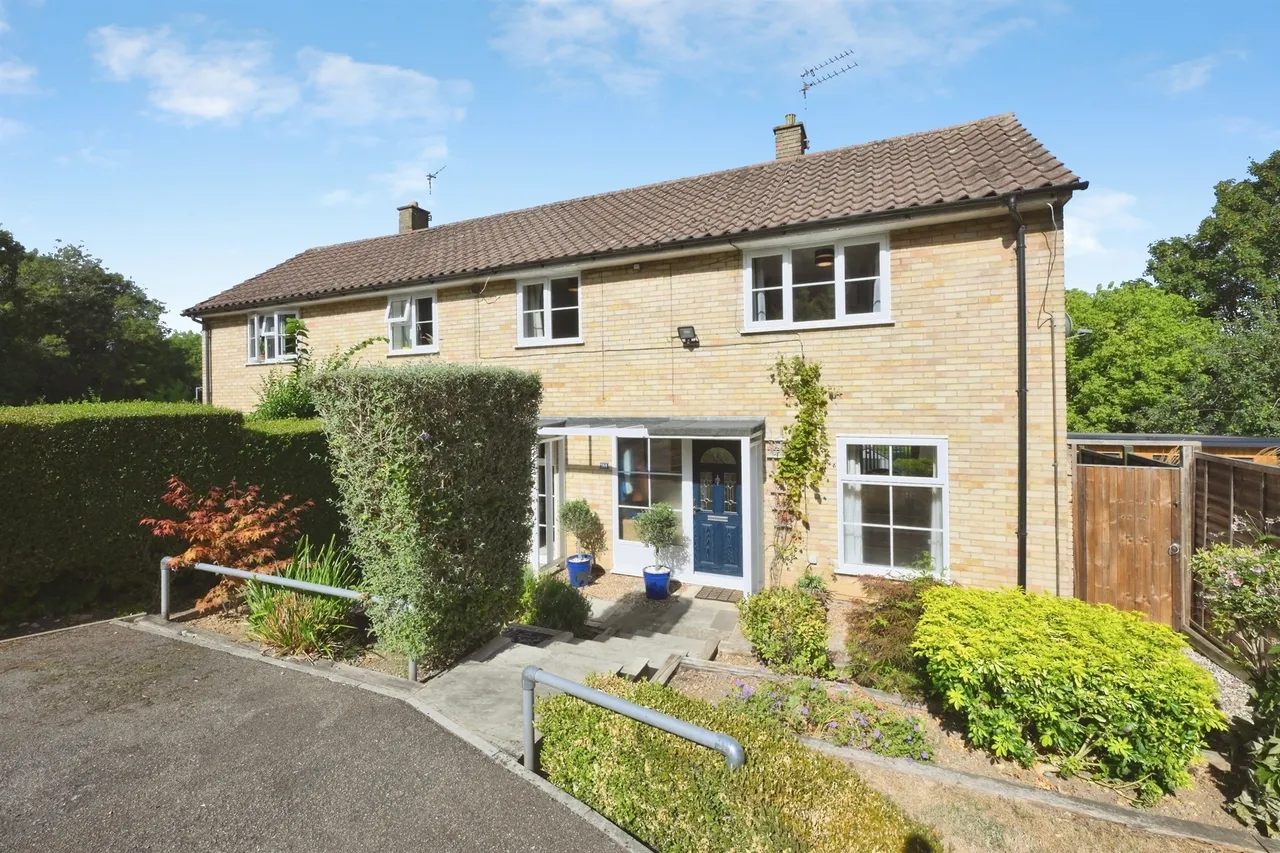 3 bed house for sale — Knightsfield, Welwyn Garden City