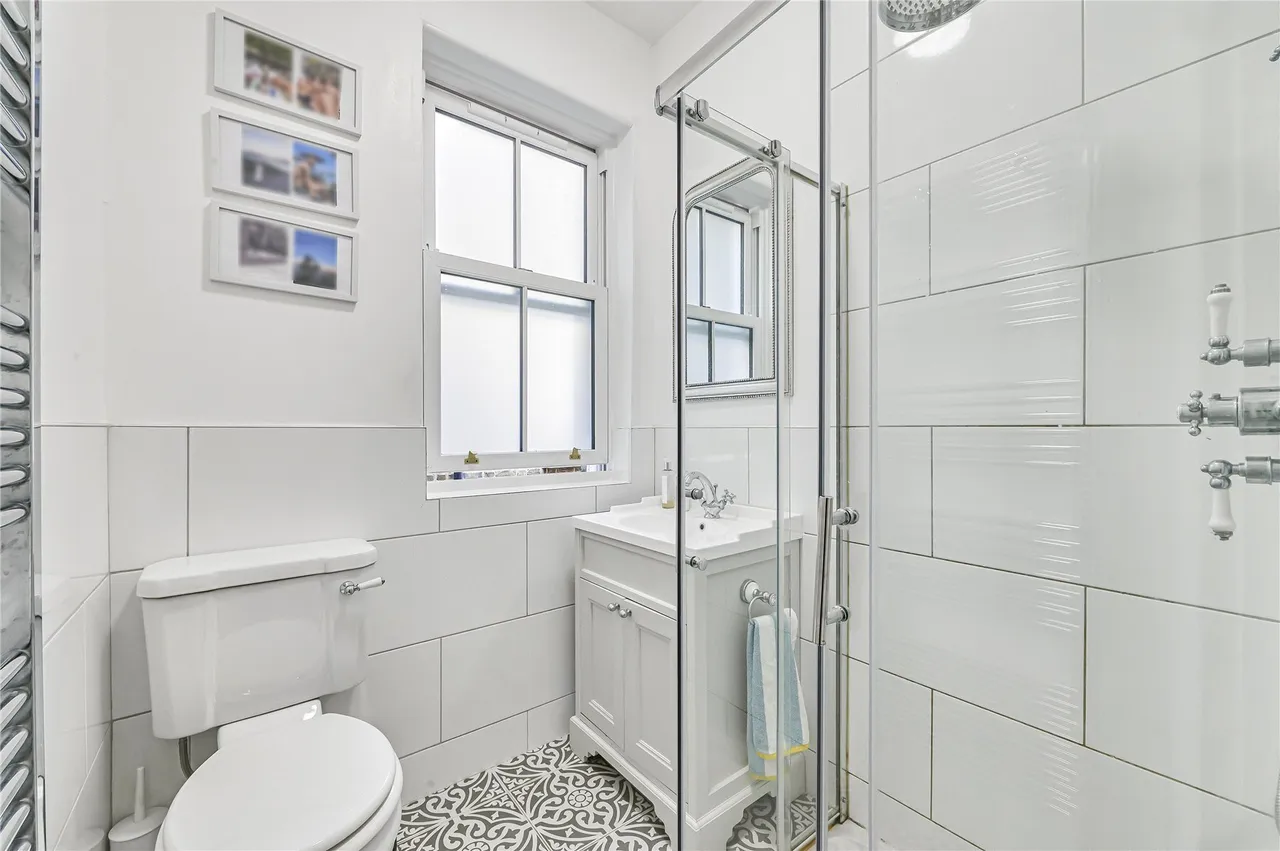 Elmhurst Street, London, SW4, photo 12