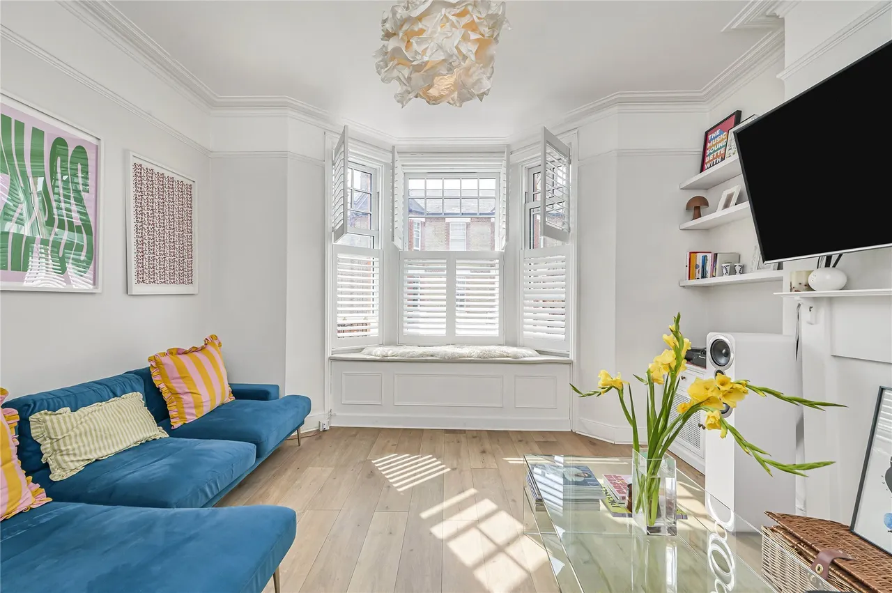 Elmhurst Street, London, SW4, photo 2