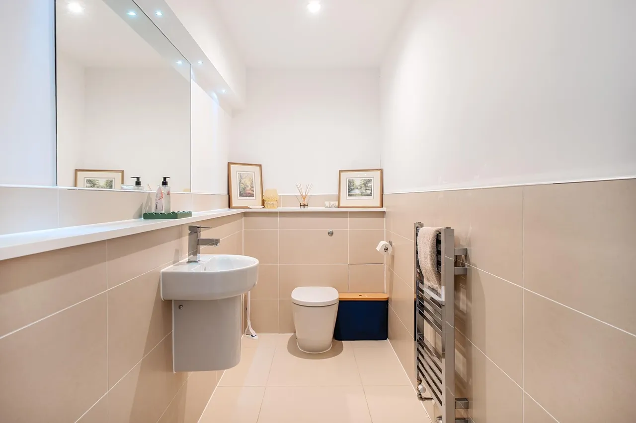 St Monicas Road, Kingswood, KT20, photo 3