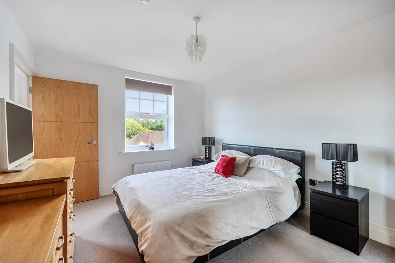 St Monicas Road, Kingswood, KT20, photo 18