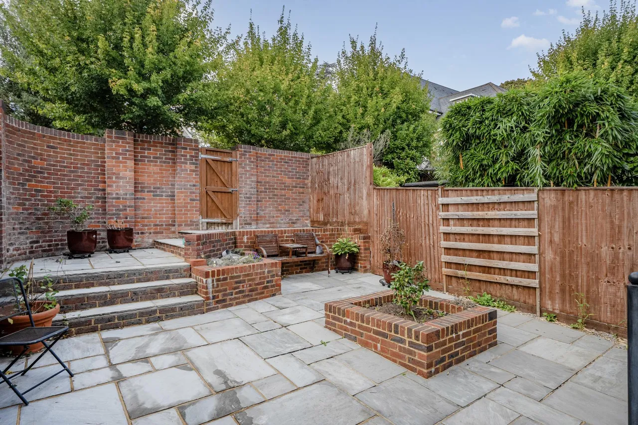 St Monicas Road, Kingswood, KT20, photo 12