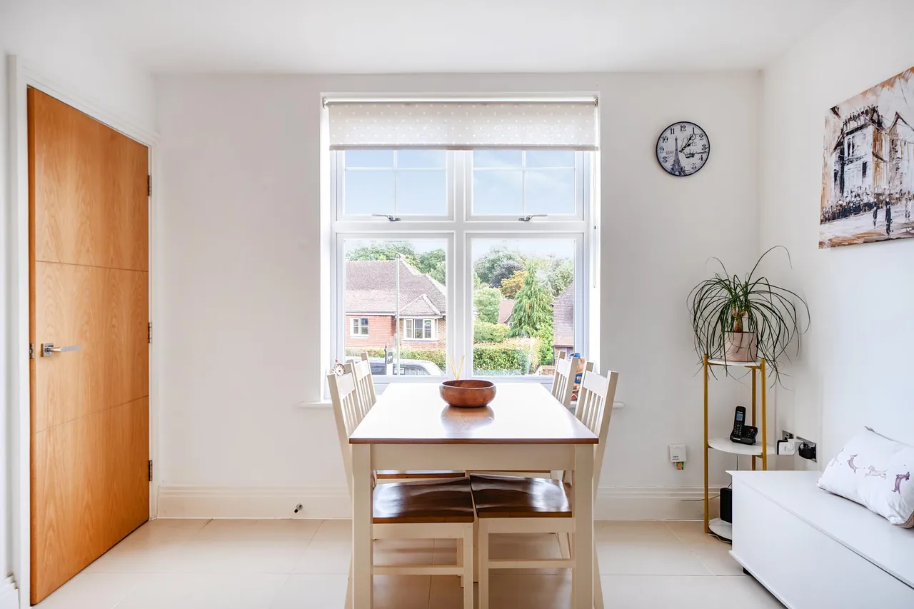 St Monicas Road, Kingswood, KT20, photo 4
