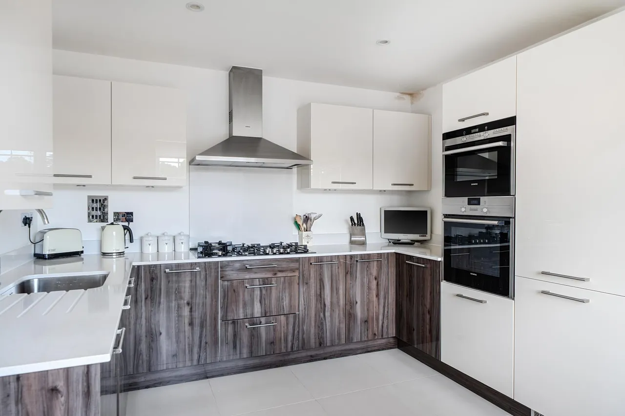 St Monicas Road, Kingswood, KT20, photo 7