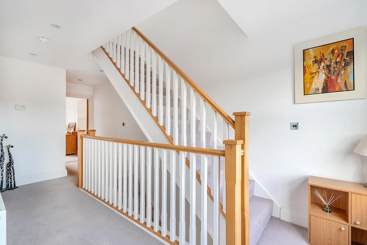 St Monicas Road, Kingswood, KT20, photo 14