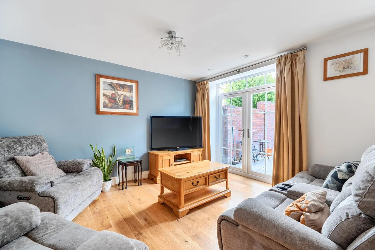 St Monicas Road, Kingswood, KT20, photo 8