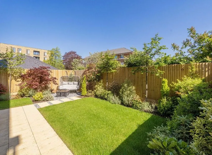 4 bed house for sale, Walton Court Gardens, Weybridge, KT12