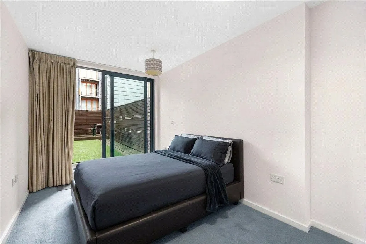 Ratcliffe Cross Street, London, E1, photo 5