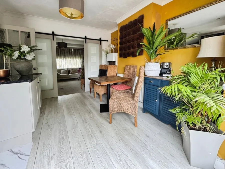 London Road, Clacton-on-Sea, CO15, photo 3