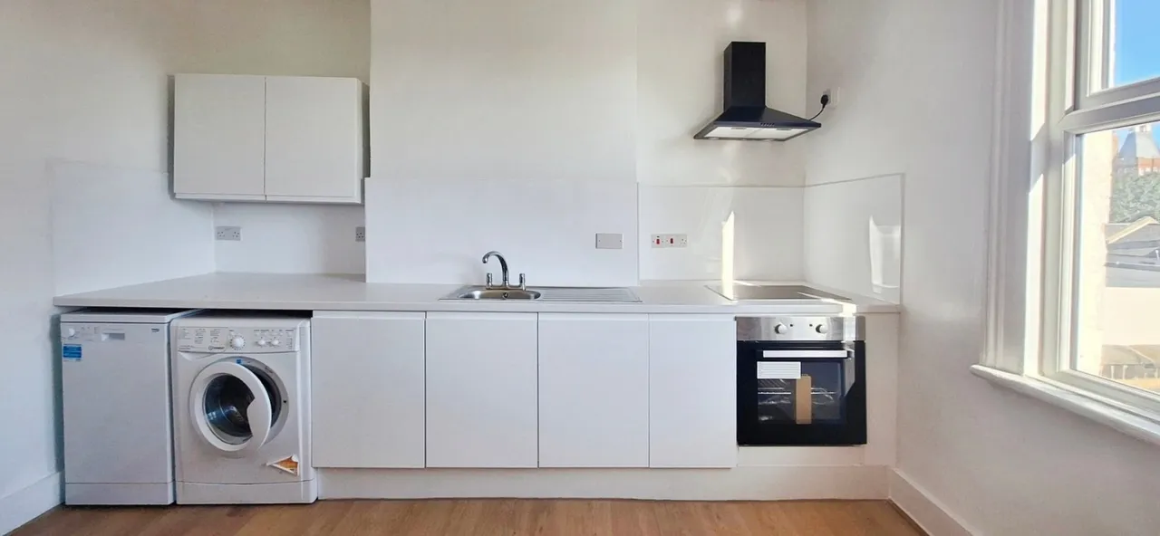 Harrow Road, London, NW10, photo 3