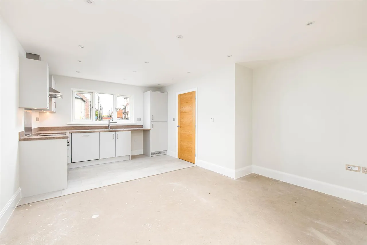 Polebarn Road, Trowbridge, BA14, photo 4