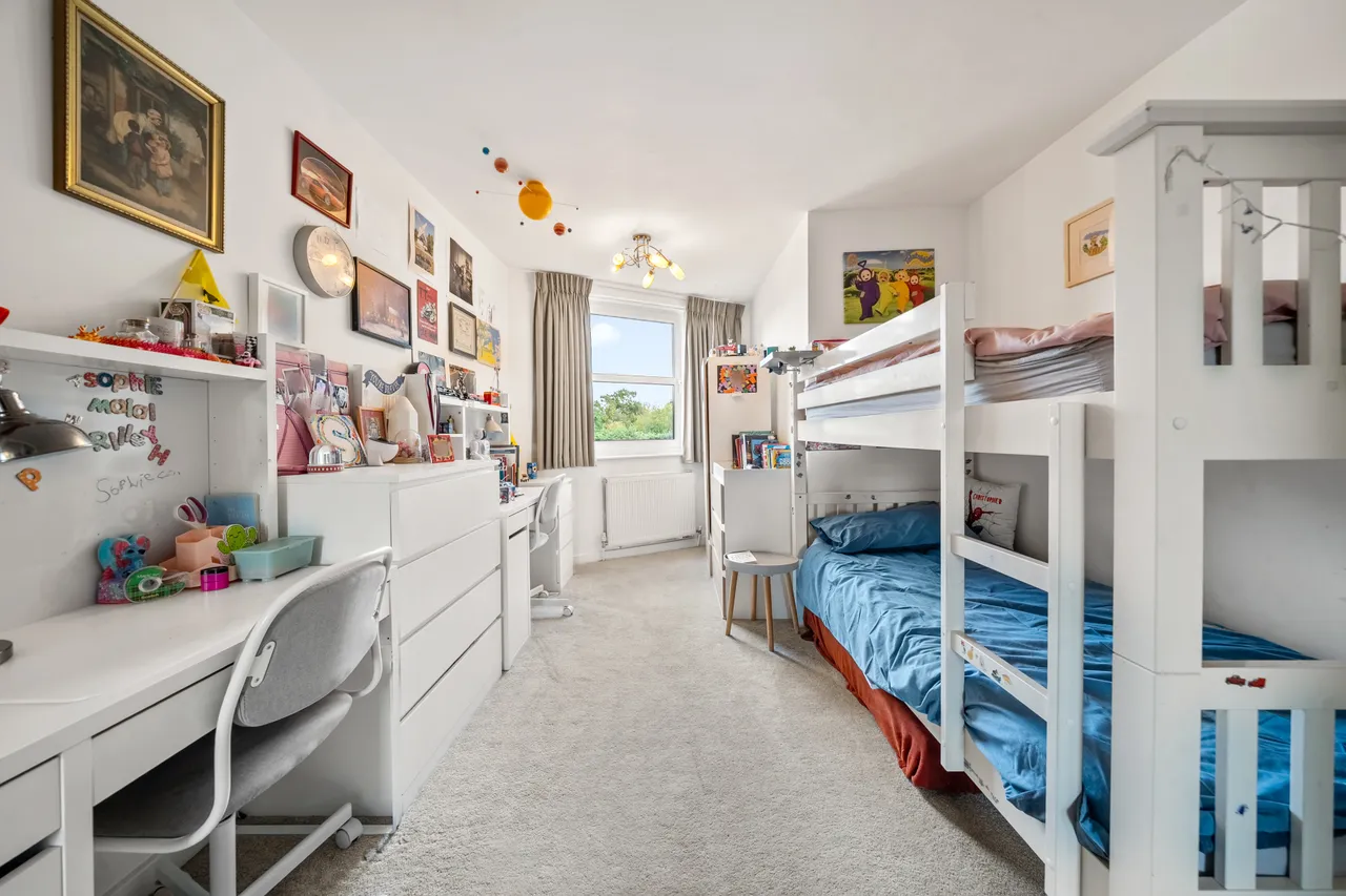 Heathside, Weybridge, KT13, photo 14