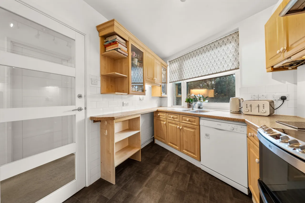 Heathside, Weybridge, KT13, photo 9