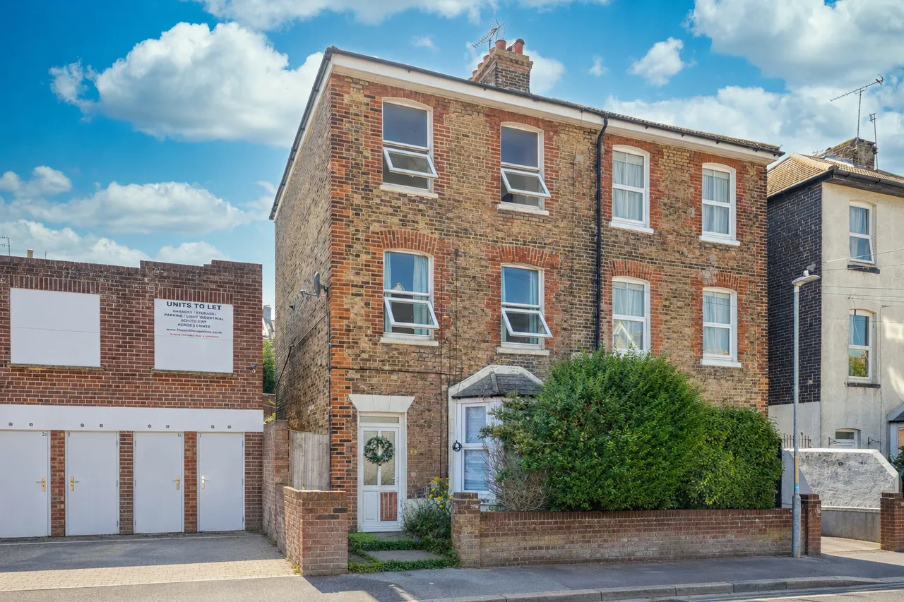 3 bed house for sale, Central Road, Ramsgate, CT11