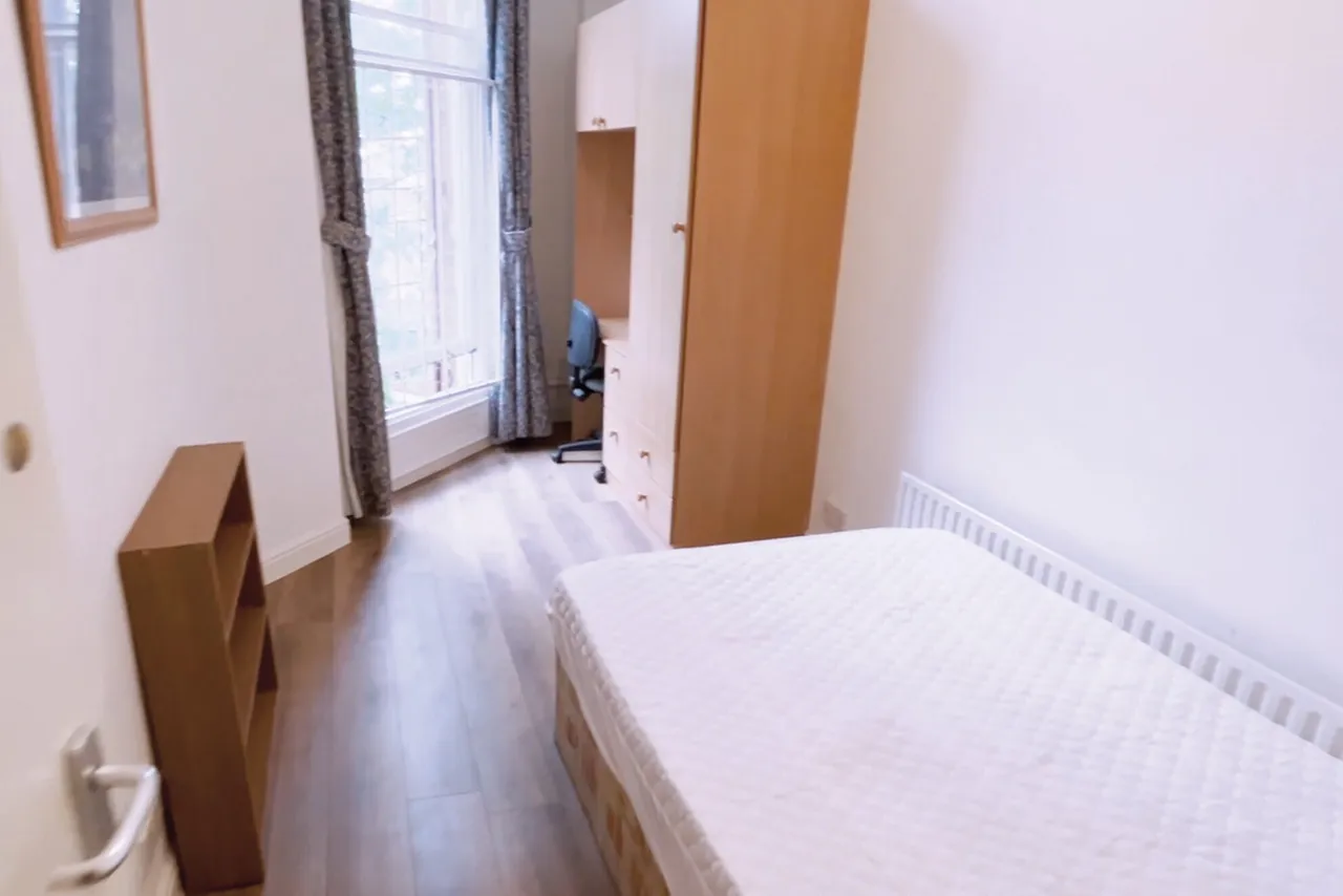 Clarendon Road, Leeds, LS2, photo 8