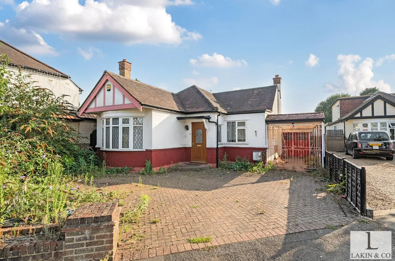 2 bed house for sale — Elgar Close, Ickenham, UB10 8HN