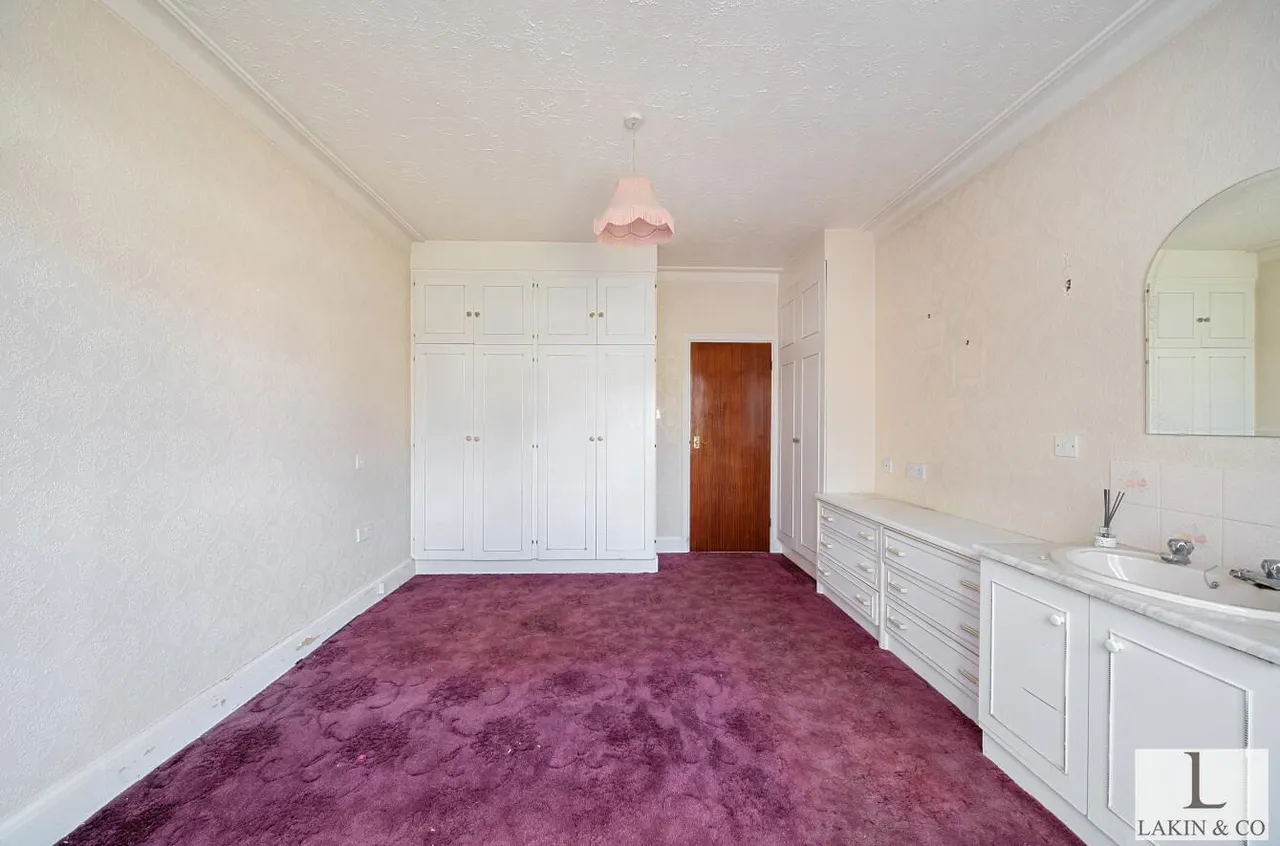 Elgar Close, Ickenham, UB10 8HN, photo 9
