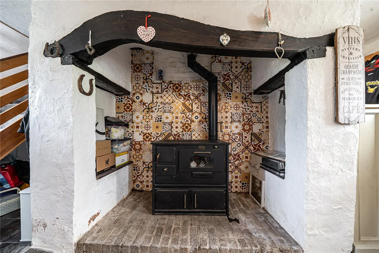 Bettws Cedewain, Newtown, Powys, SY16 3LH, photo 6