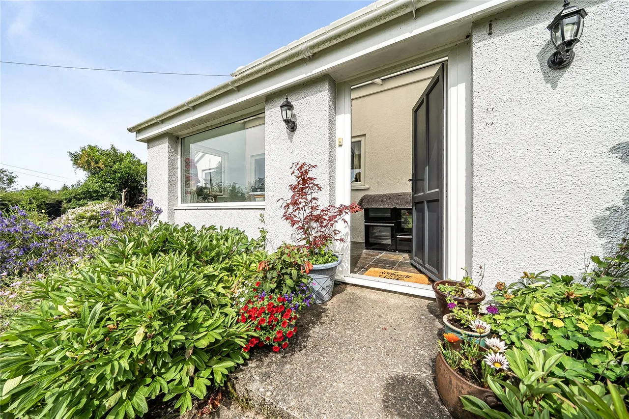 Bettws Cedewain, Newtown, Powys, SY16 3LH, photo 3