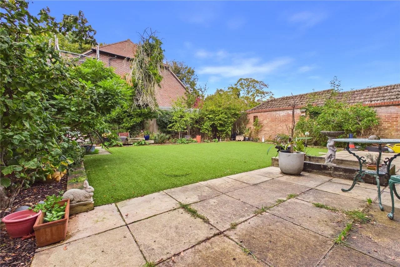 Burrell Road, Compton, RG20, photo 16